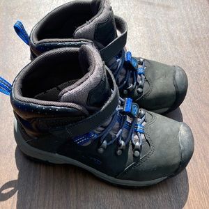 Keen hiking boots